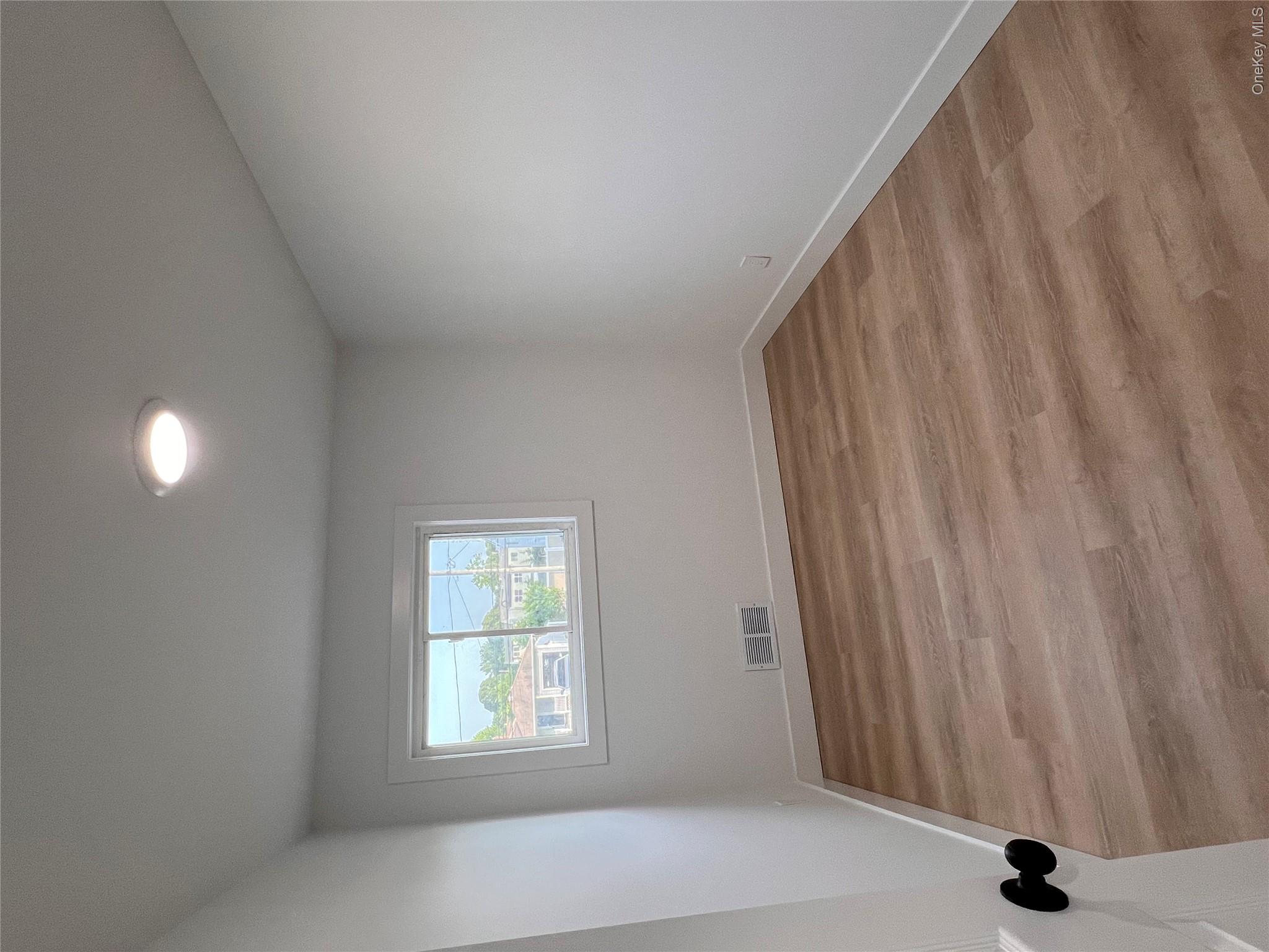 501 Hawkins Road Property Photo 9