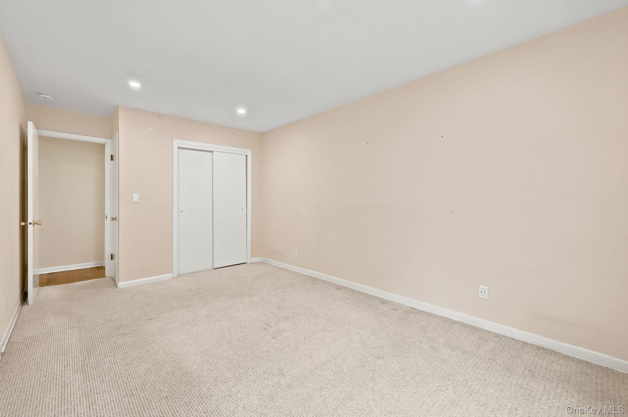70 West Street B11 Property Photo 11