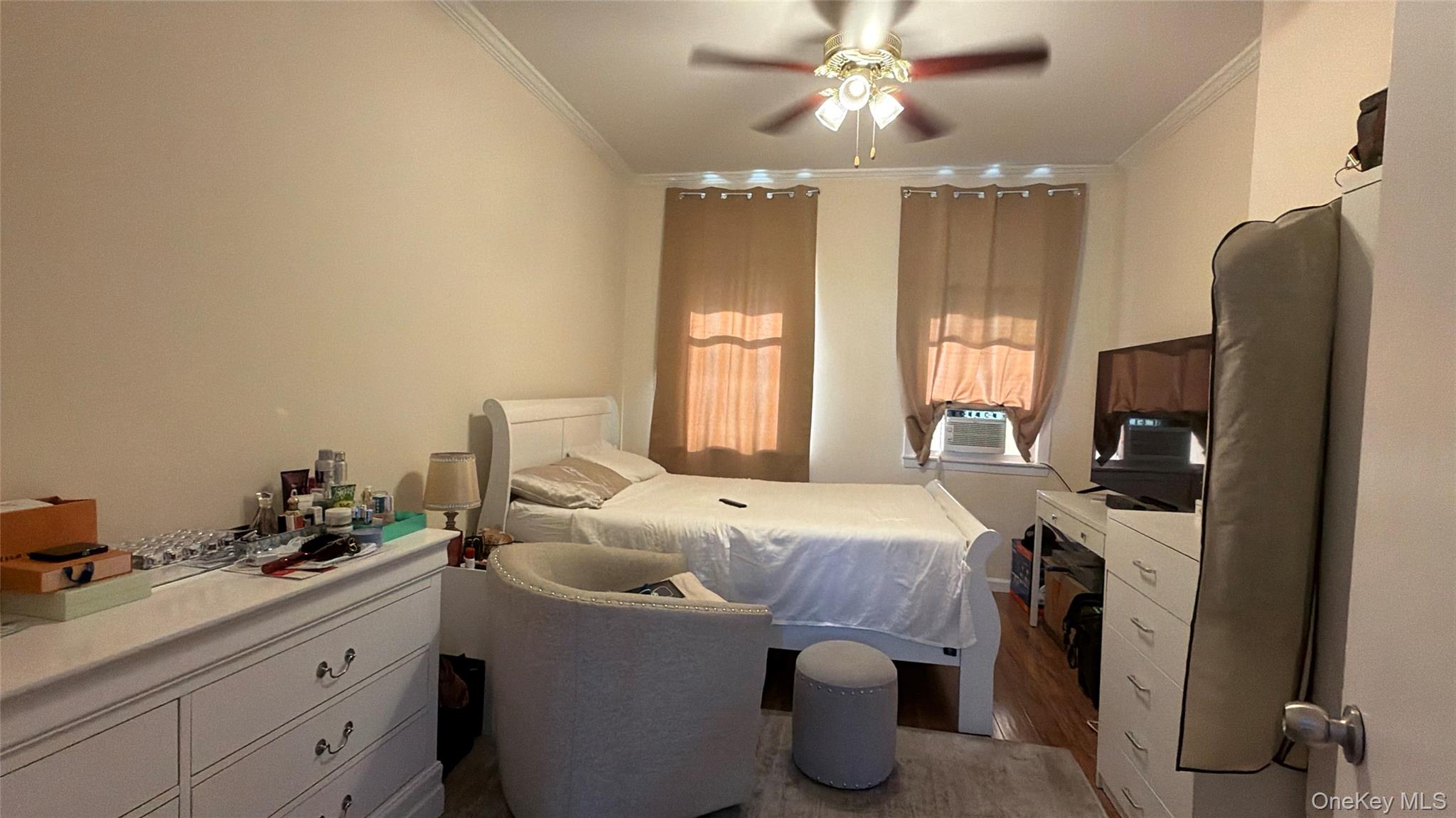 41-51 54th Street Property Photo 2