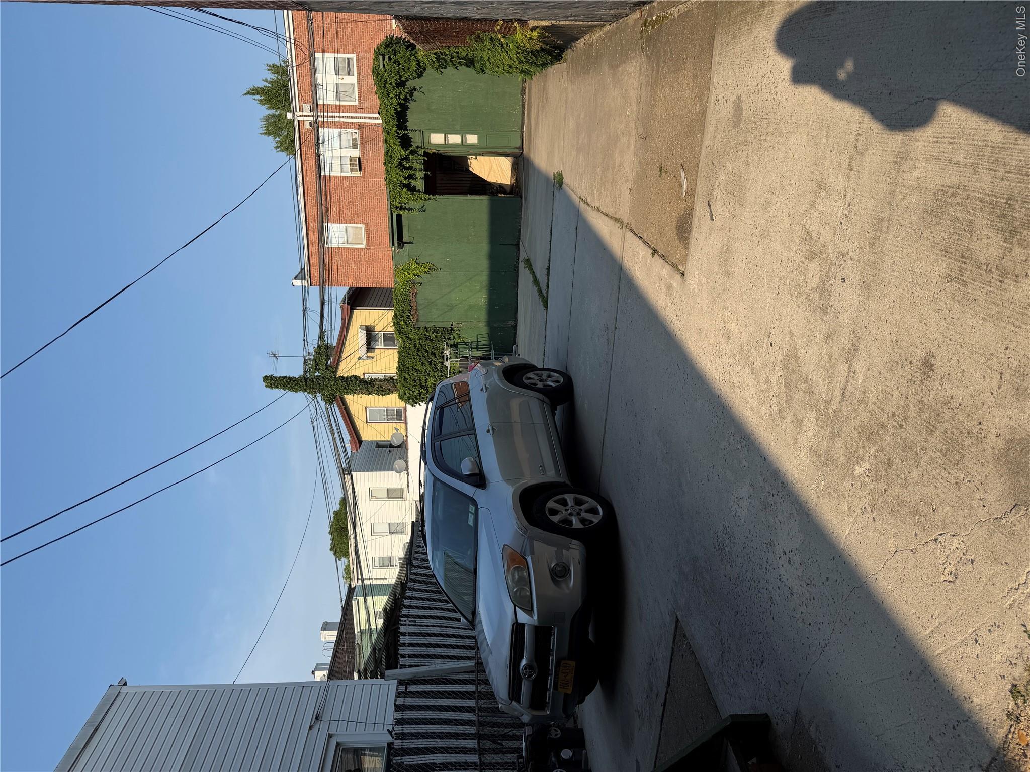 41-51 54th Street Property Photo 9