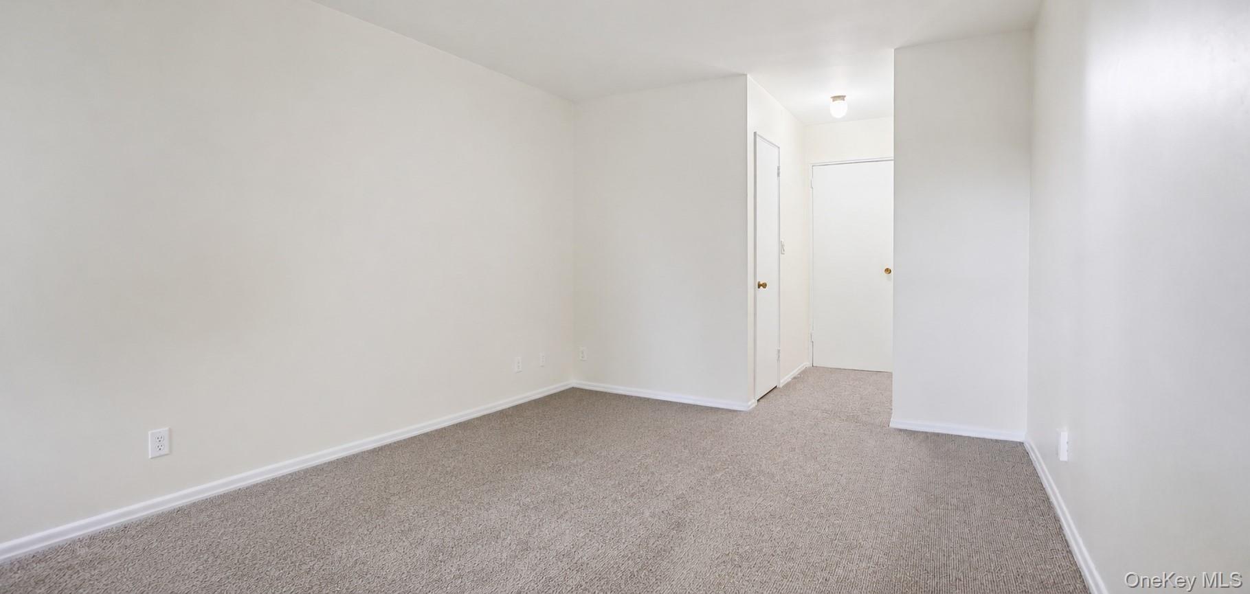 90 Avon Circle D Property Photo 28
