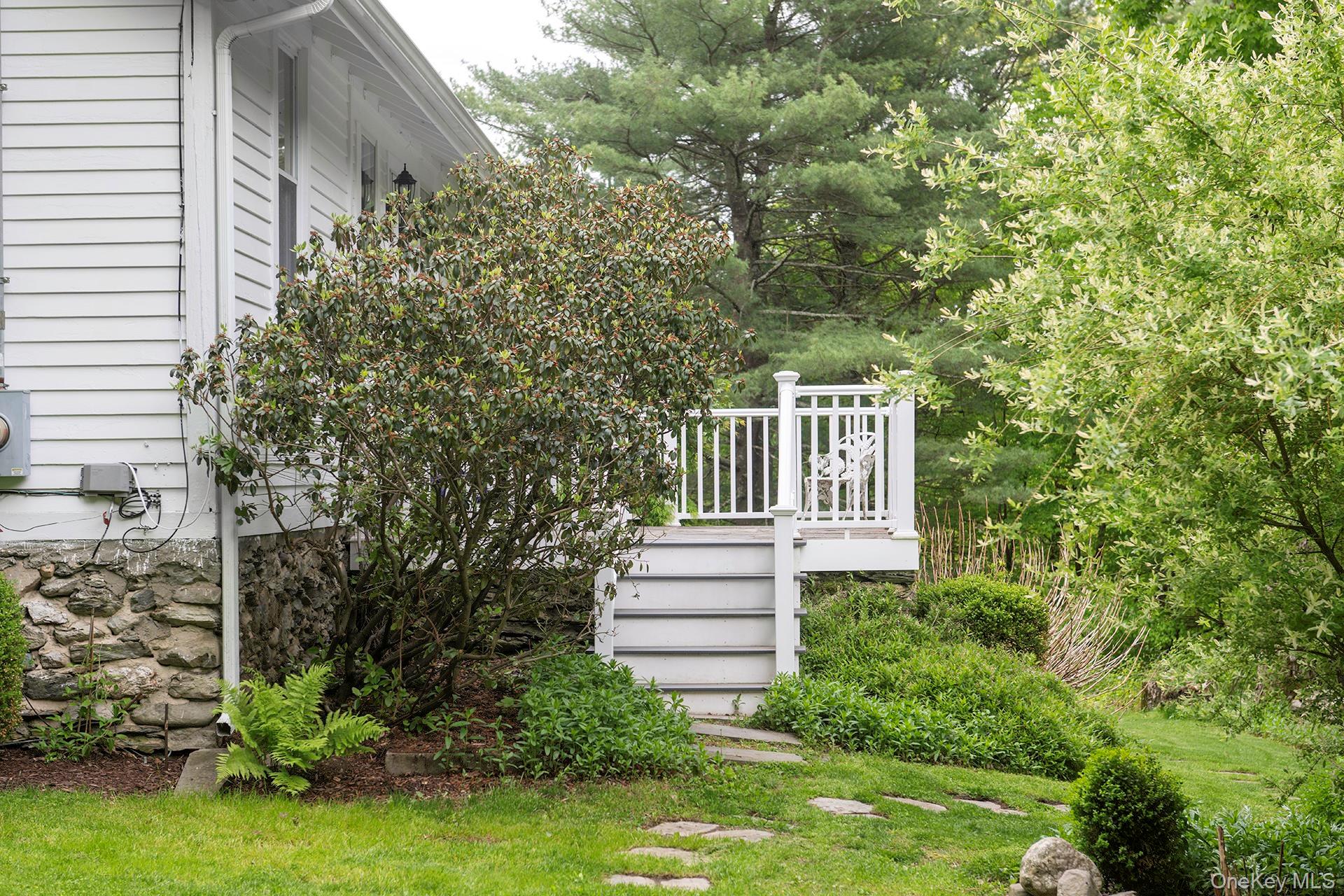 17 Skytop Ridge Property Photo 4