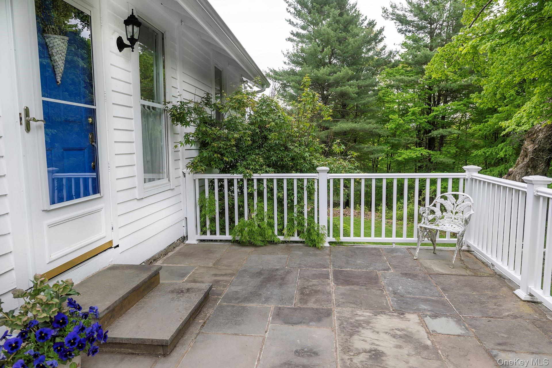 17 Skytop Ridge Property Photo 6