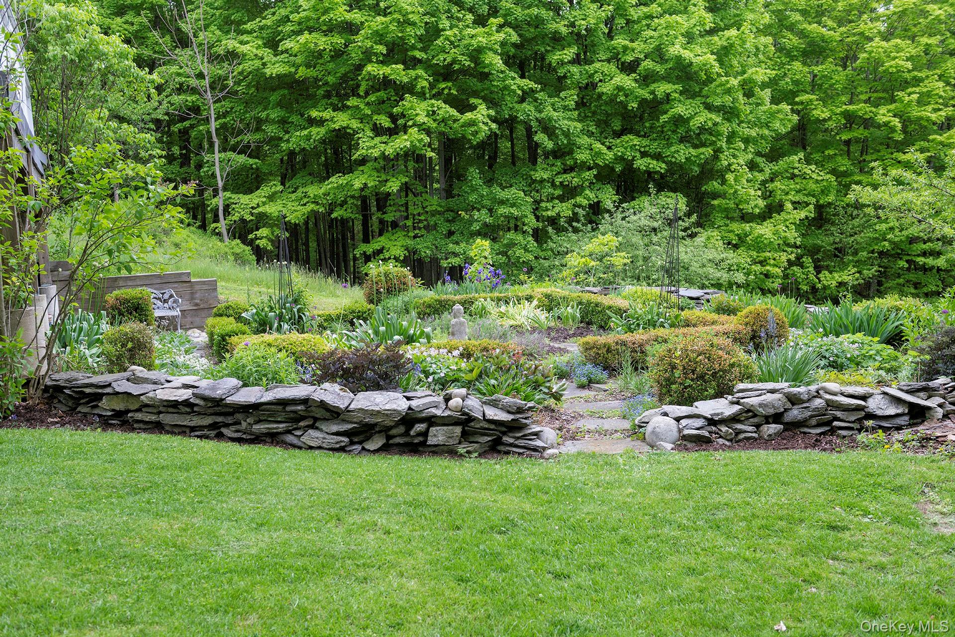17 Skytop Ridge Property Photo 33
