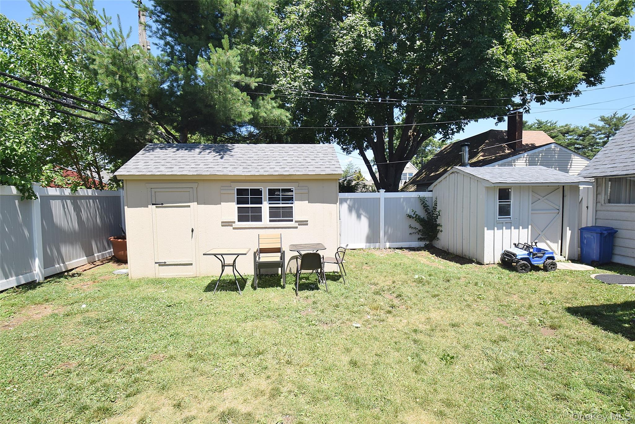32 W Cabot Lane Property Photo 23