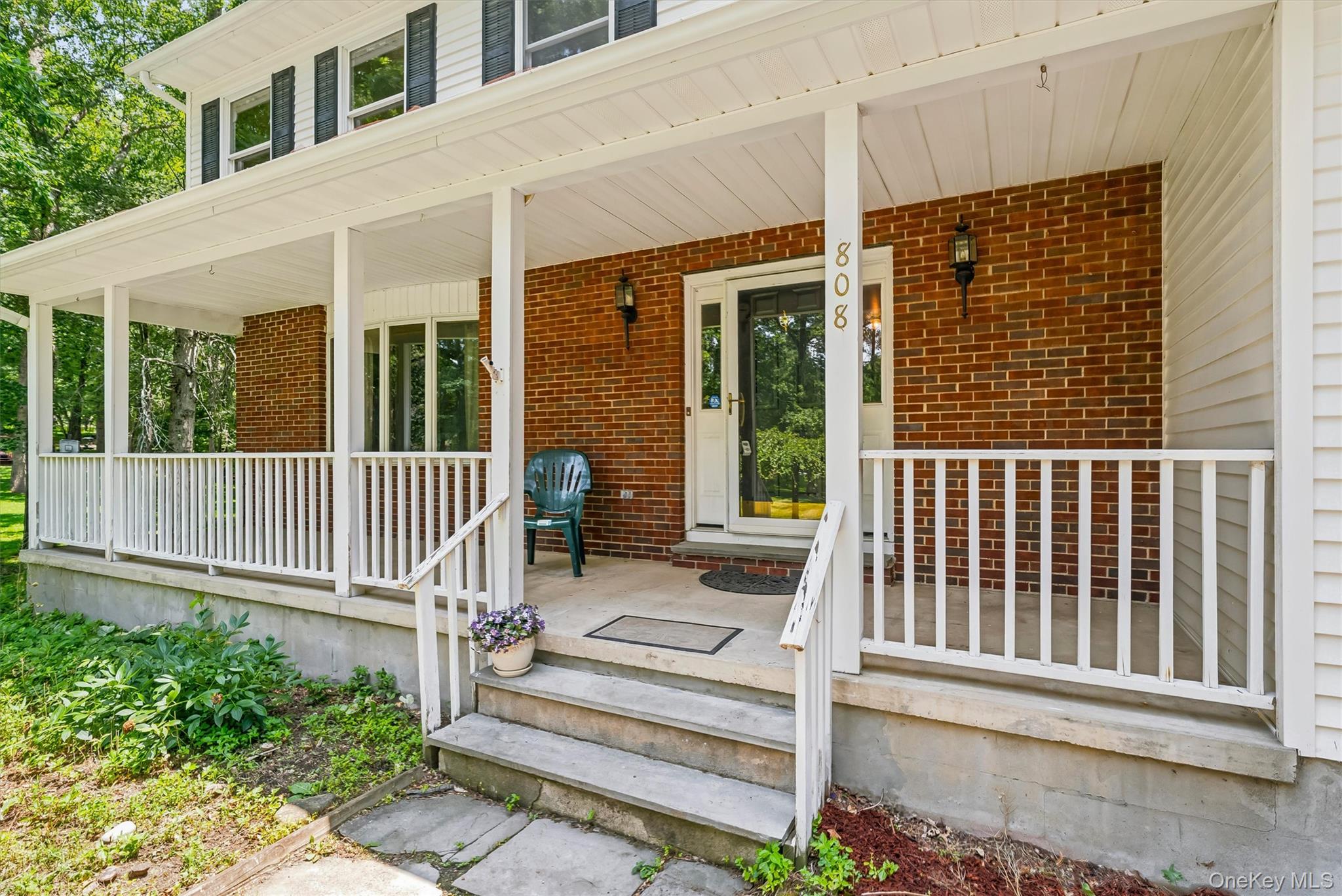 808 S Plank Road Property Photo 6