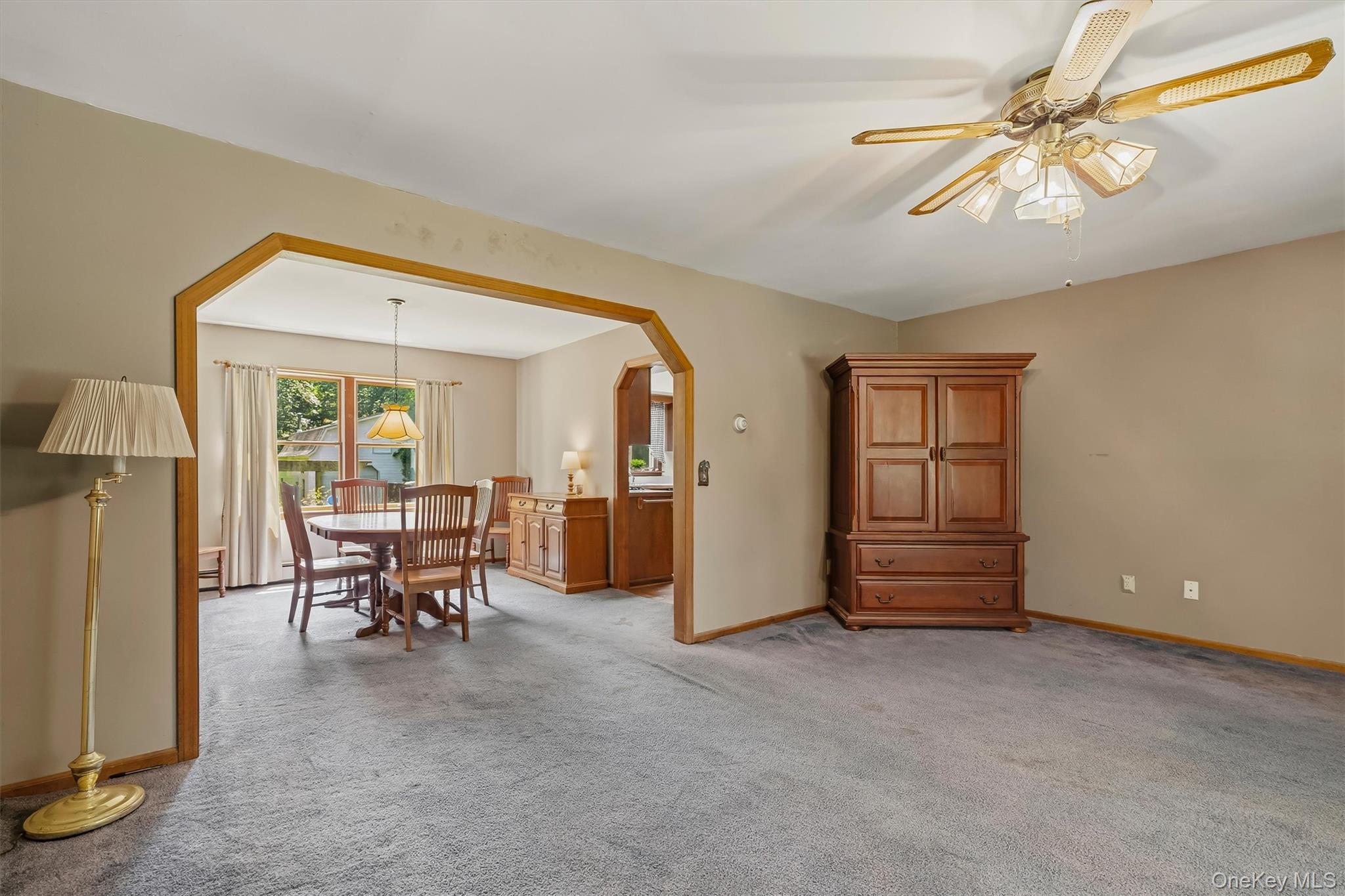 808 S Plank Road Property Photo 11