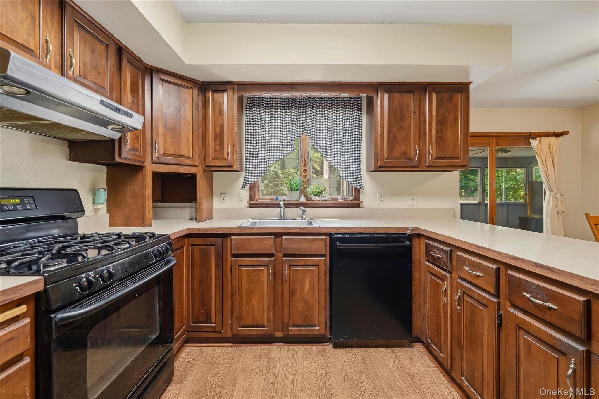 808 S Plank Road Property Photo 14