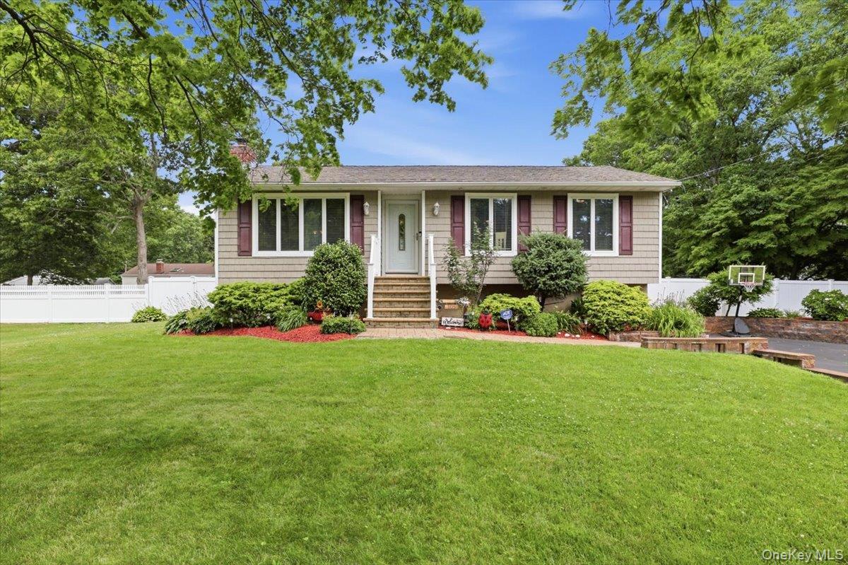 105 Greenhaven Drive Property Photo 1