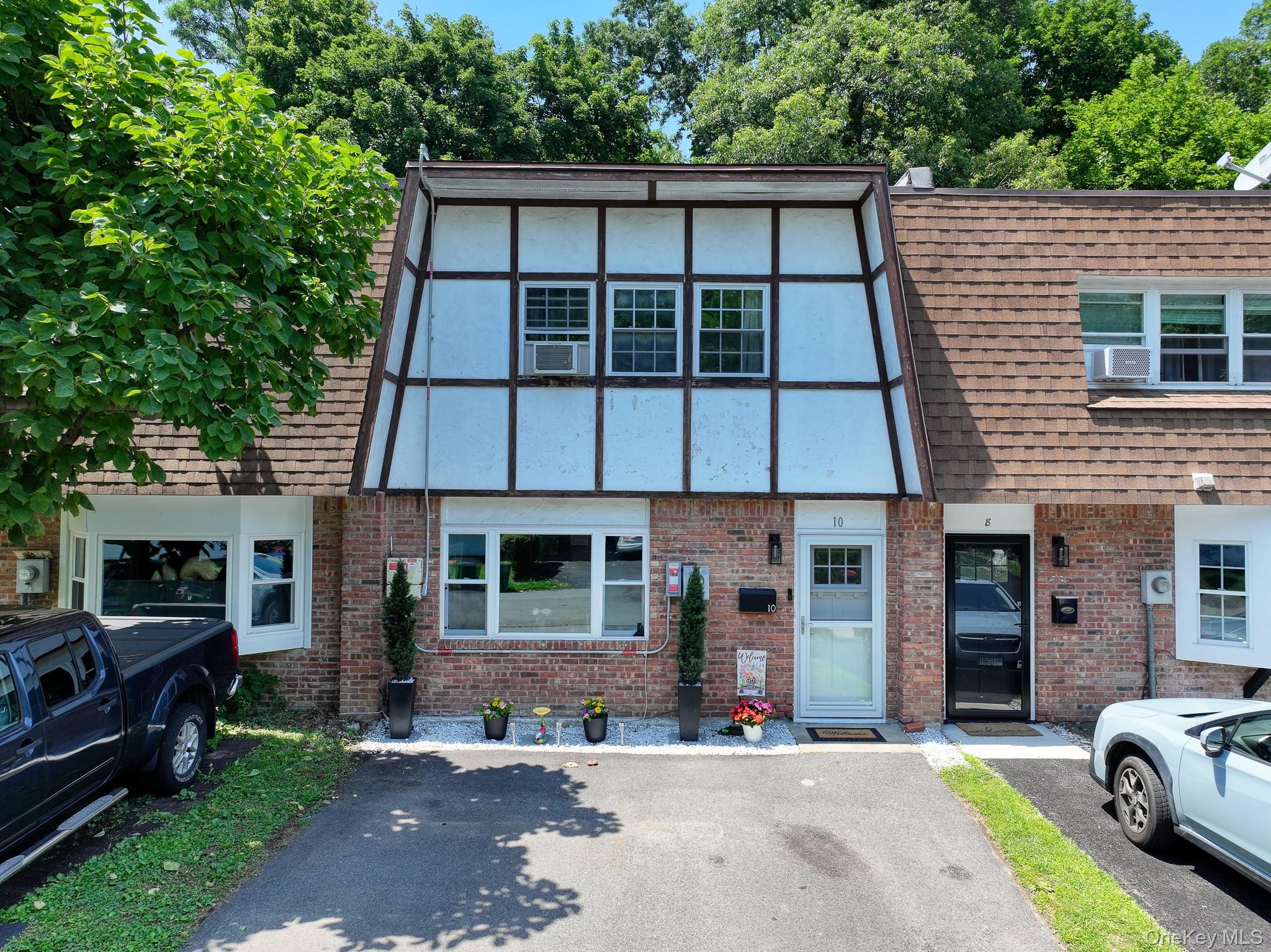 10 Roundtree Court Property Photo 1