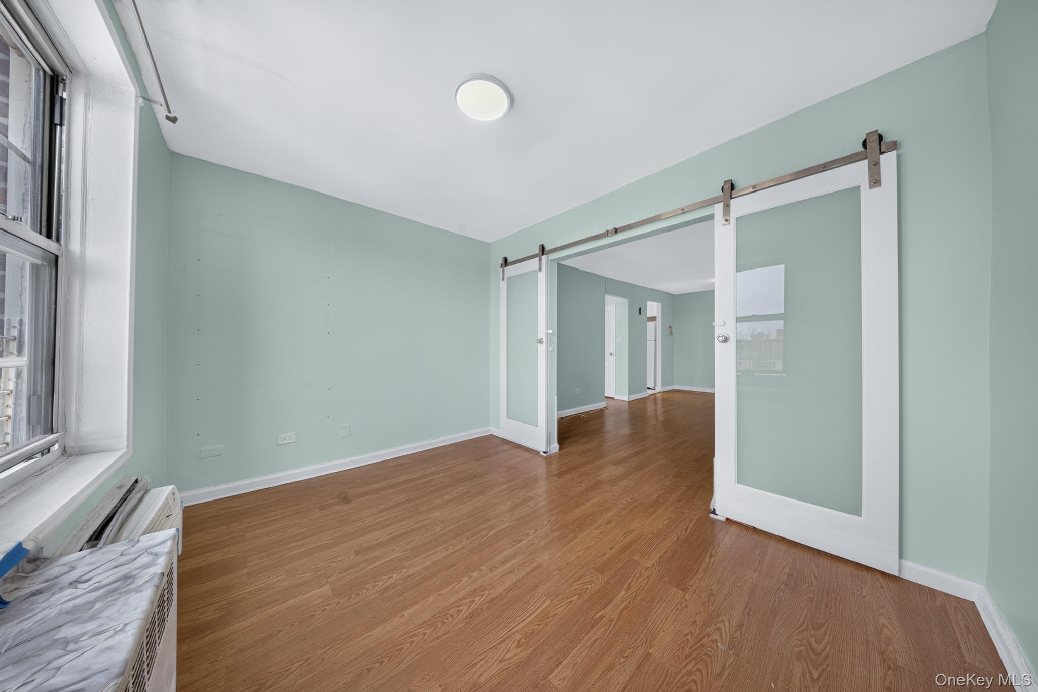 51-33 Goldsmith Street 7g Property Photo 6