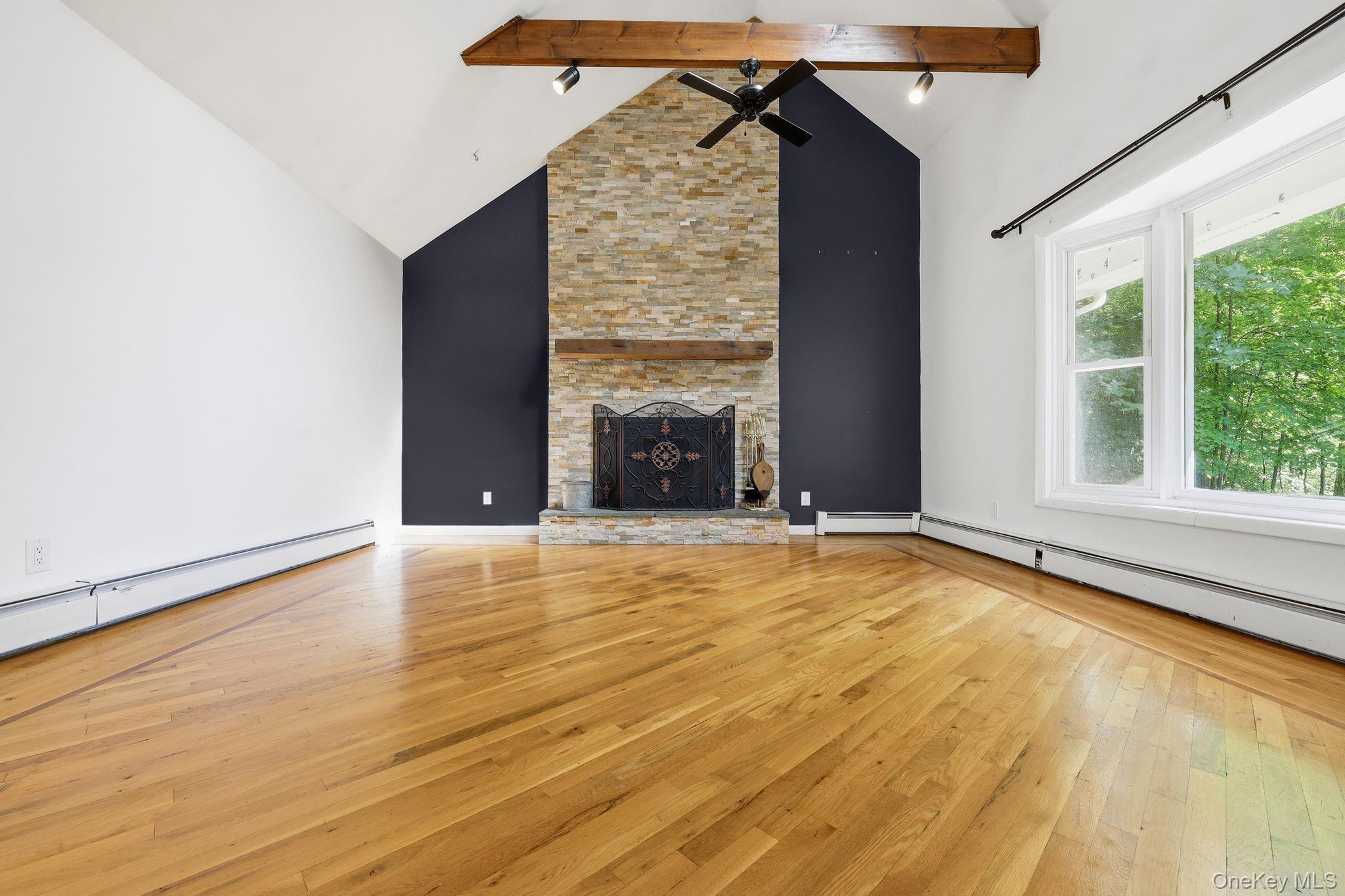 3 Dogwood Hollow Property Photo 3