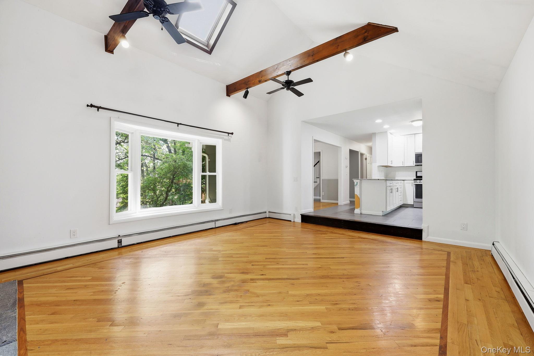 3 Dogwood Hollow Property Photo 5