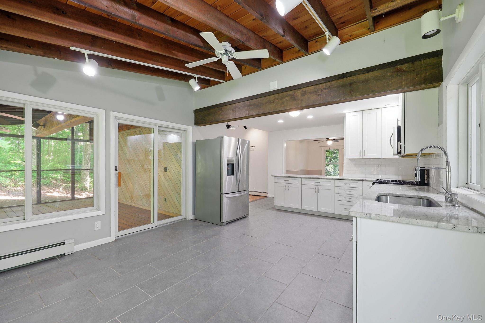 3 Dogwood Hollow Property Photo 10