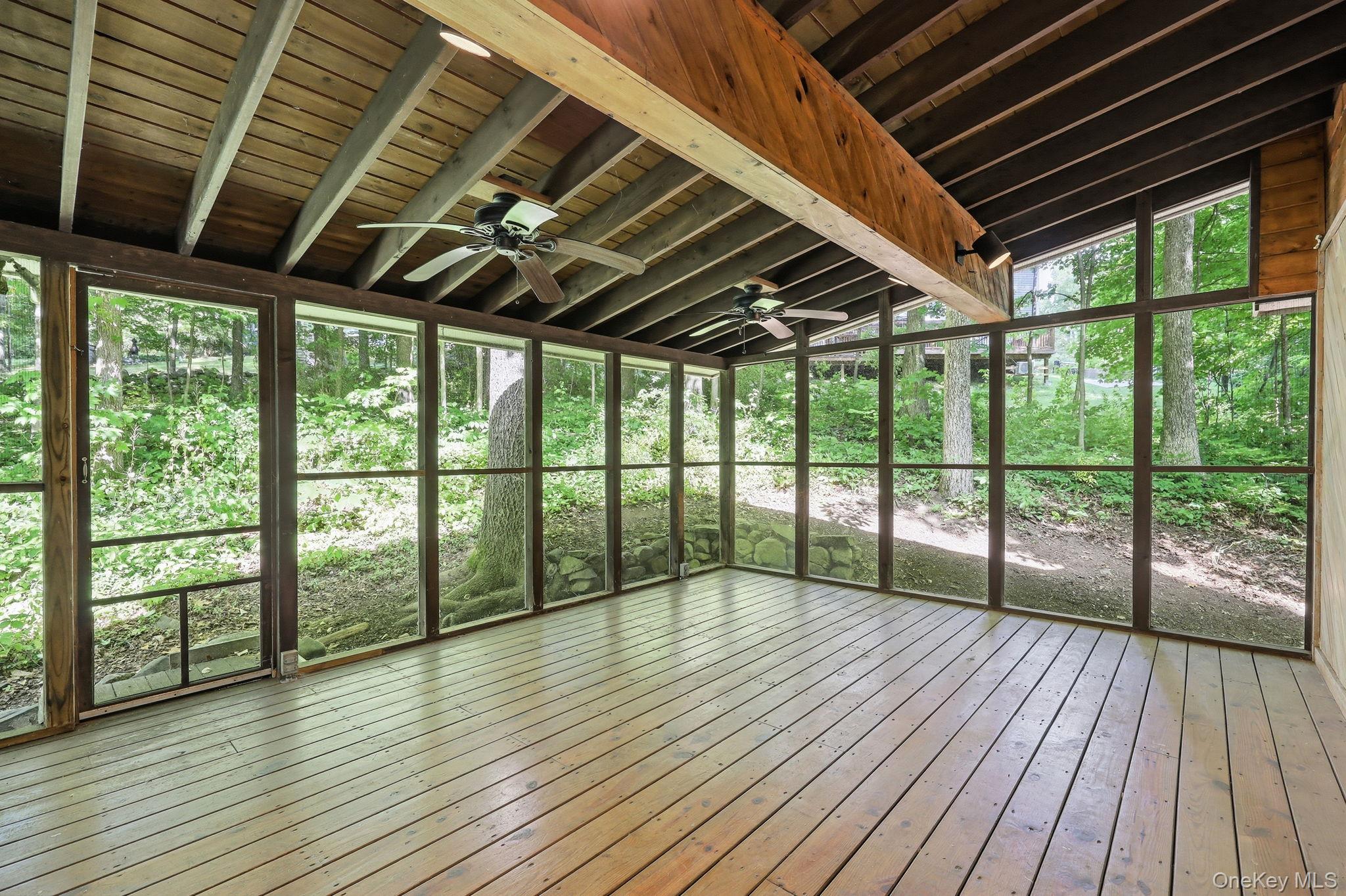 3 Dogwood Hollow Property Photo 11