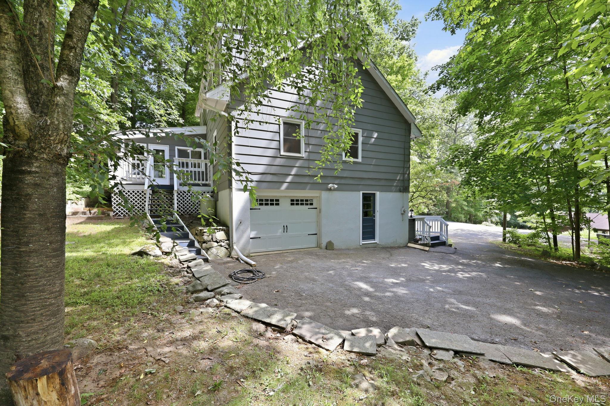 3 Dogwood Hollow Property Photo 26