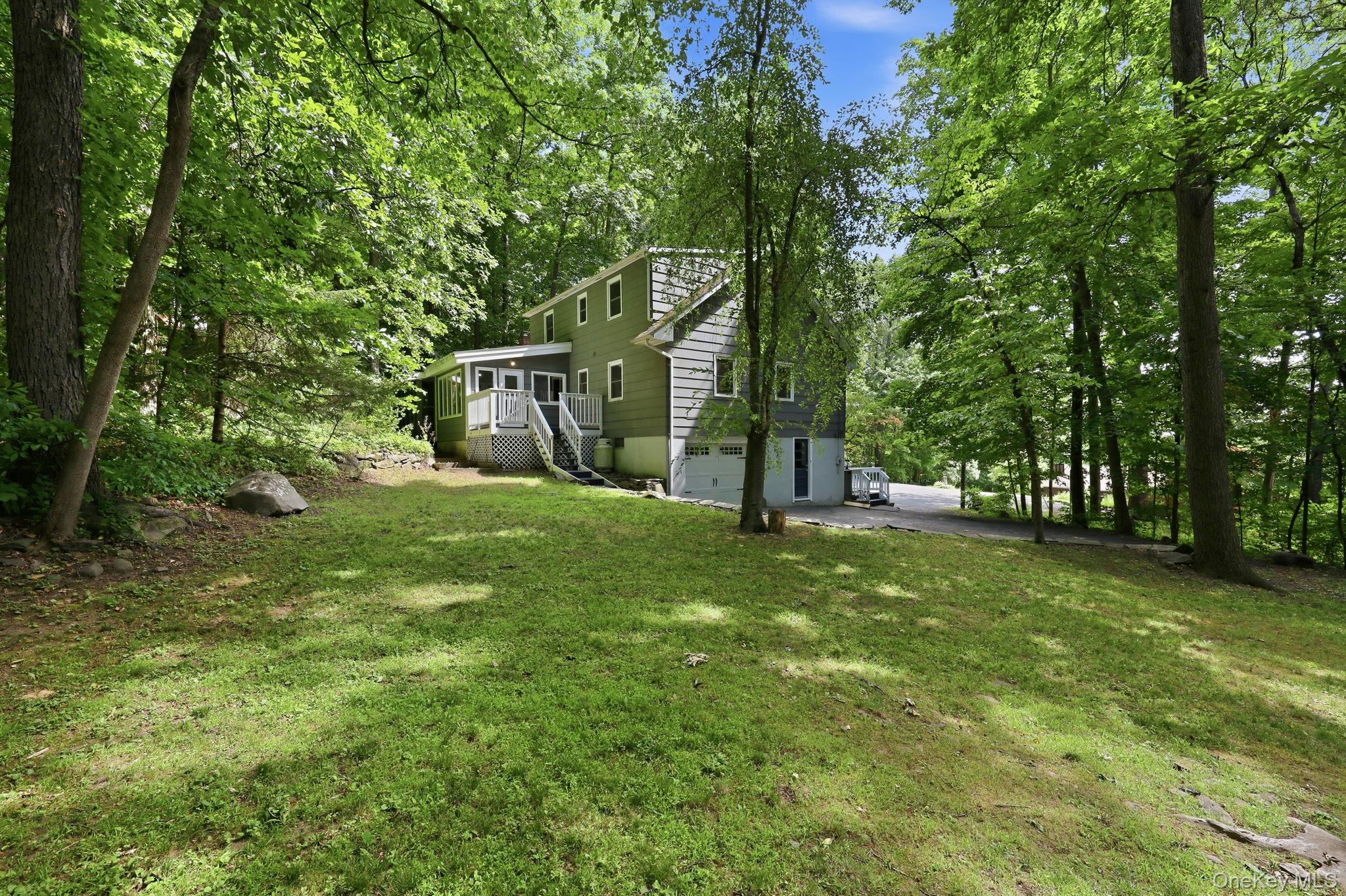 3 Dogwood Hollow Property Photo 28
