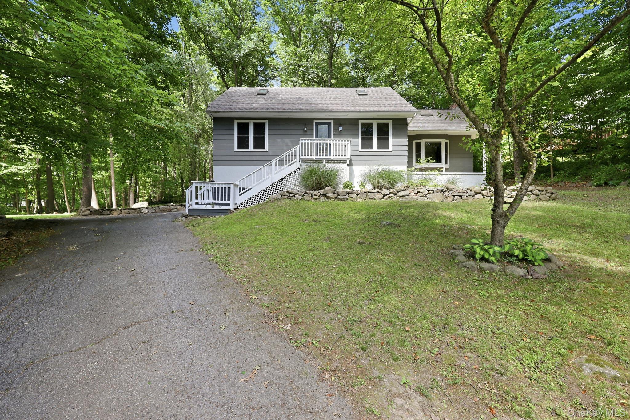 3 Dogwood Hollow Property Photo 29