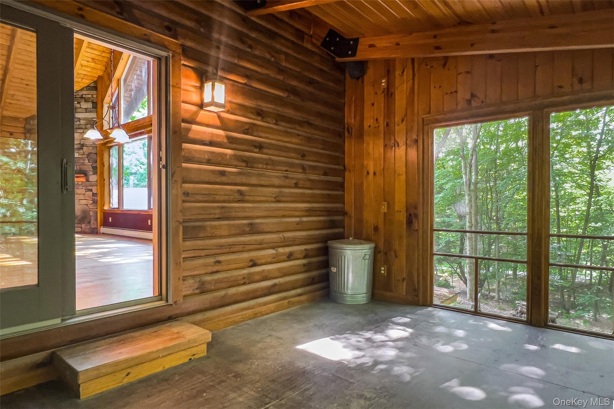 135 Sparrowhawk Lake Road Property Photo 16