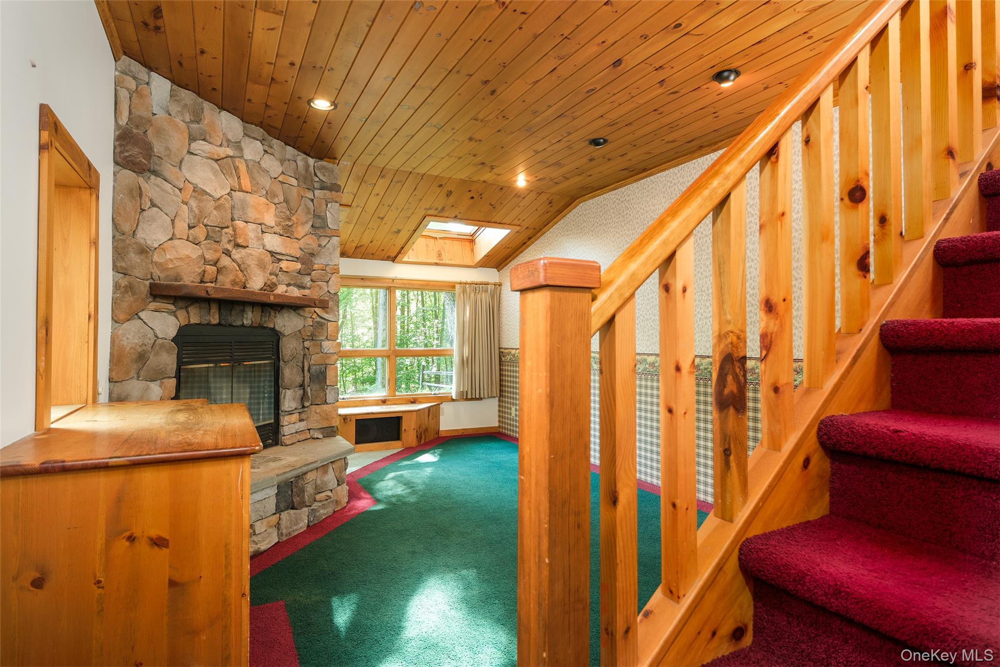 135 Sparrowhawk Lake Road Property Photo 31