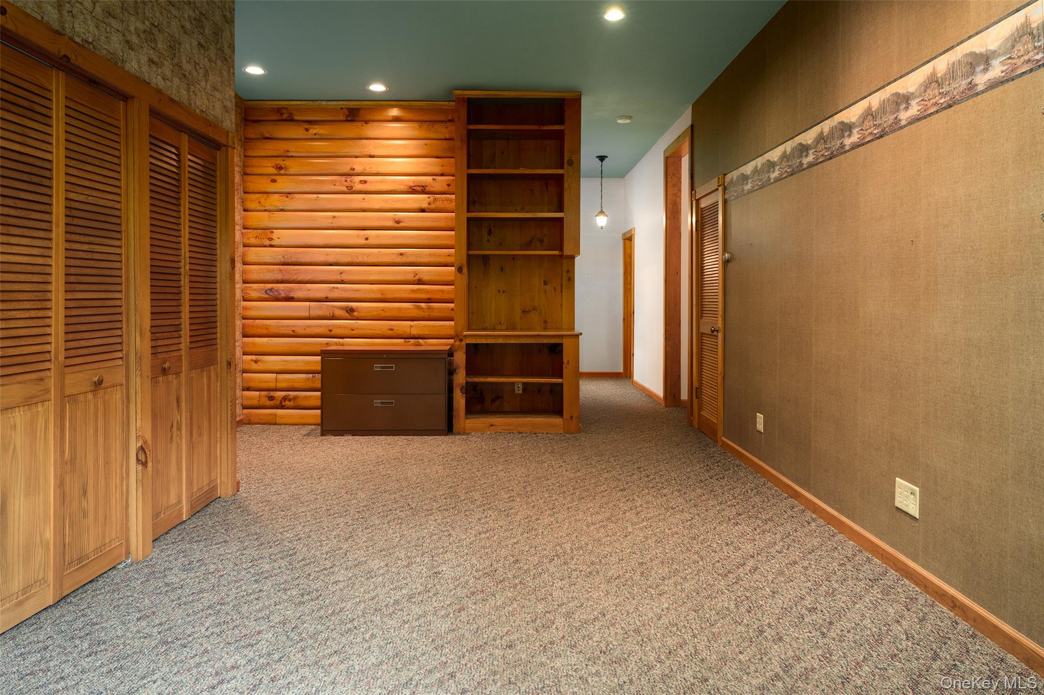135 Sparrowhawk Lake Road Property Photo 35