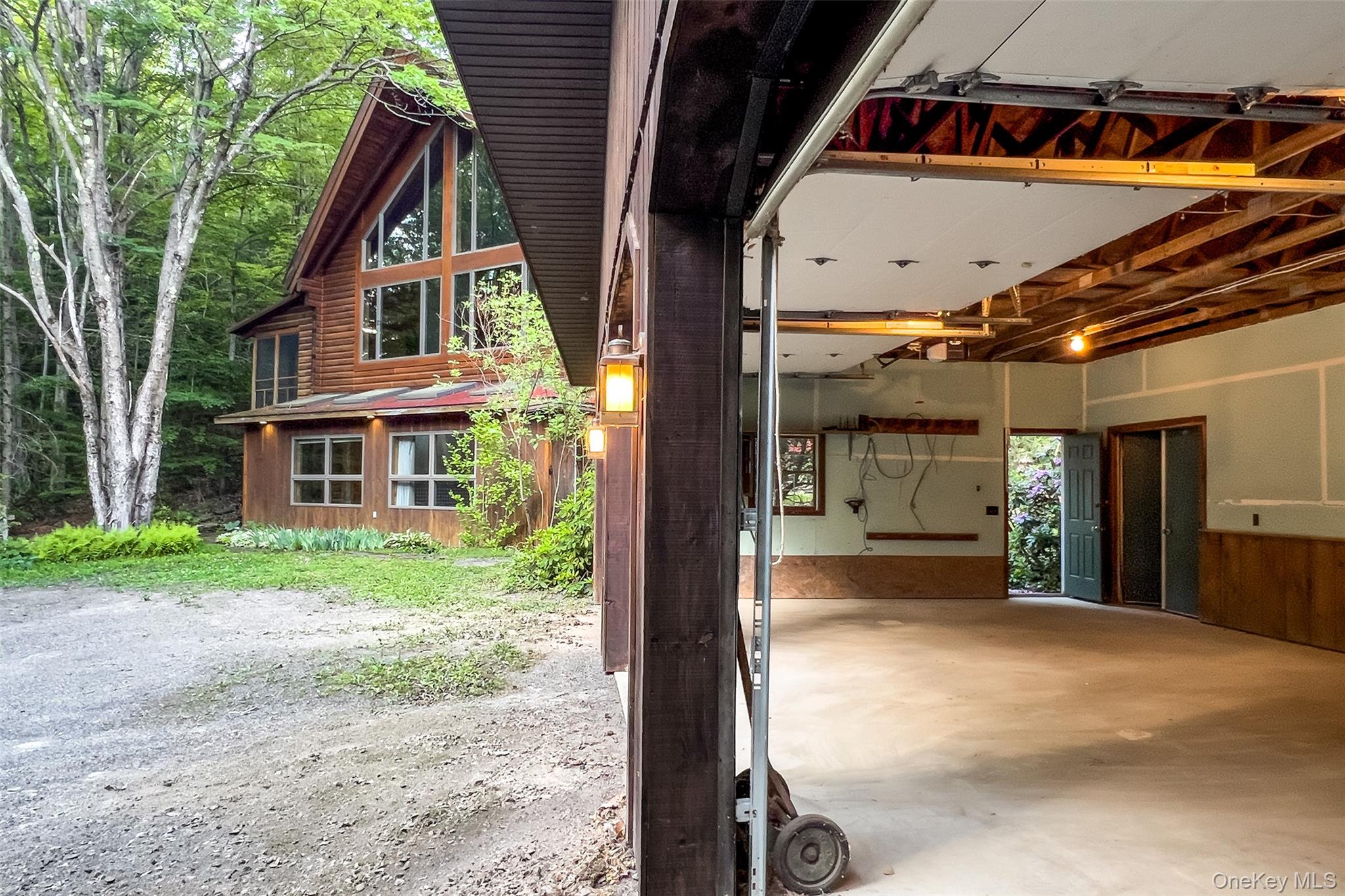 135 Sparrowhawk Lake Road Property Photo 41