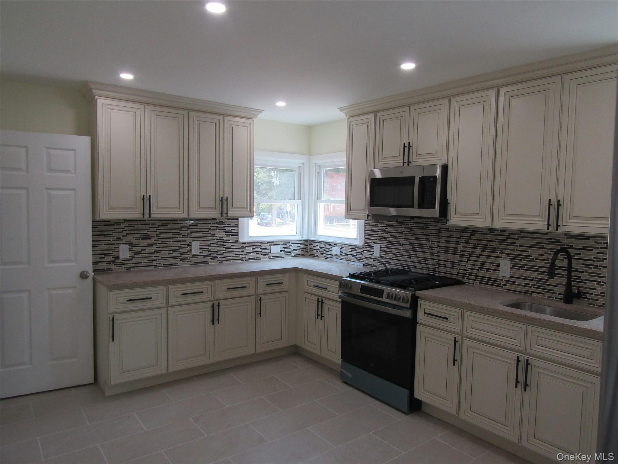 258 Brown Avenue Property Photo 5