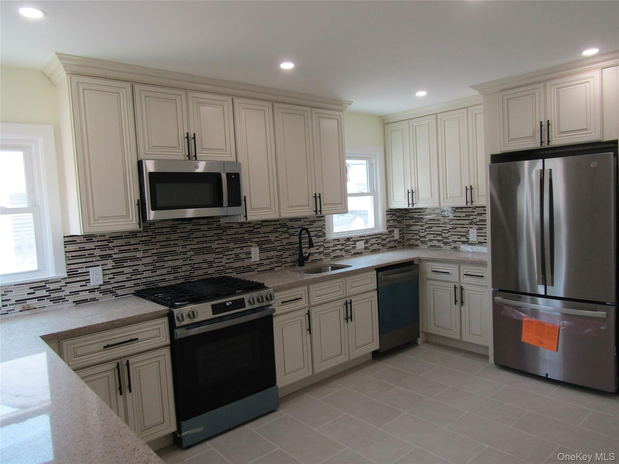 258 Brown Avenue Property Photo 6