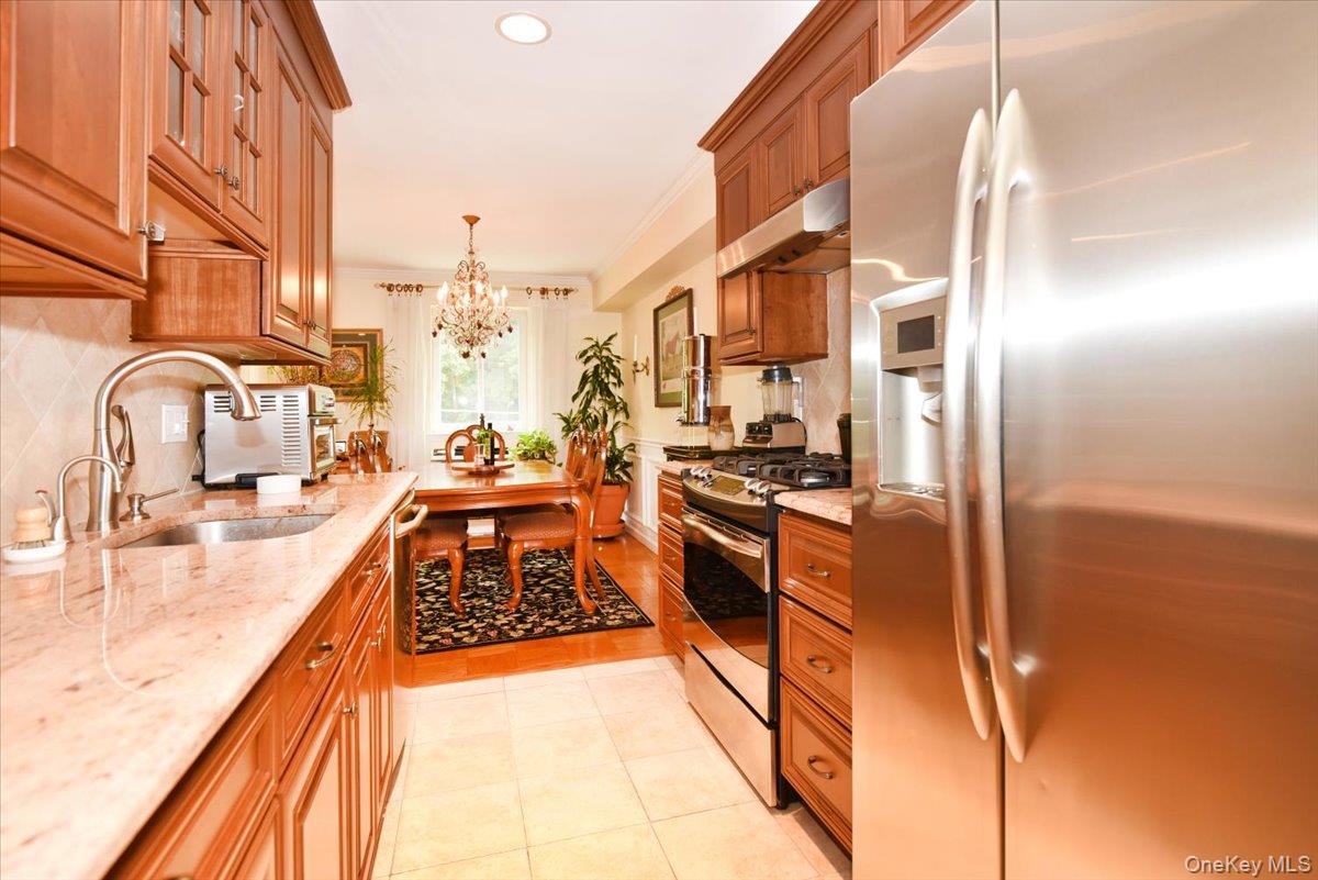 320 E Shore Road 11c Property Photo 19
