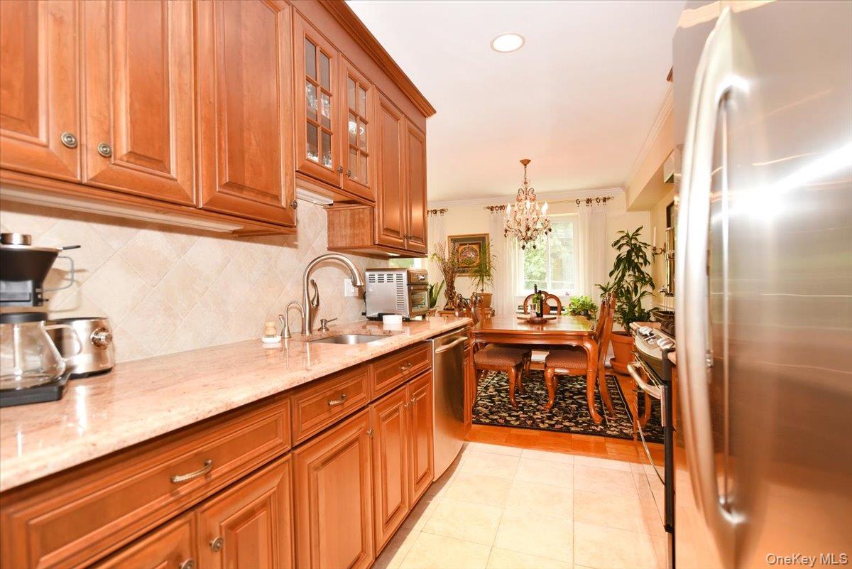 320 E Shore Road 11c Property Photo 20