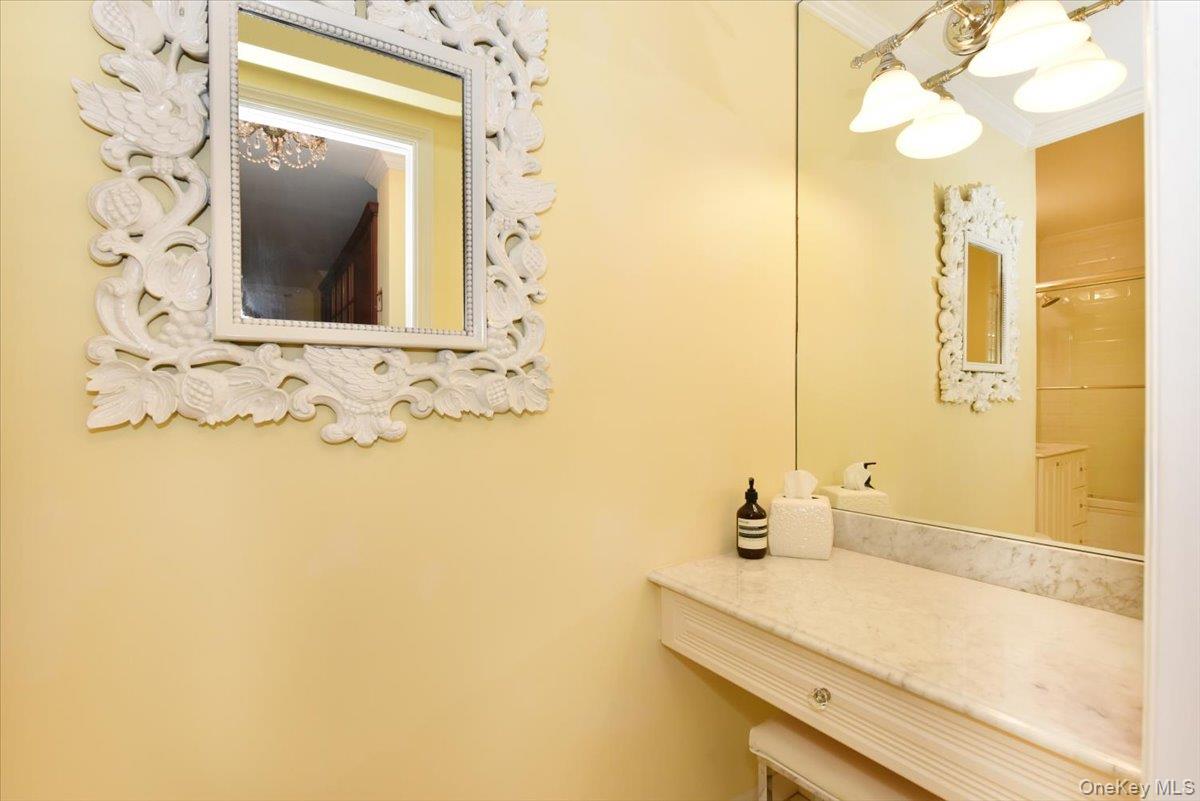 320 E Shore Road 11c Property Photo 24