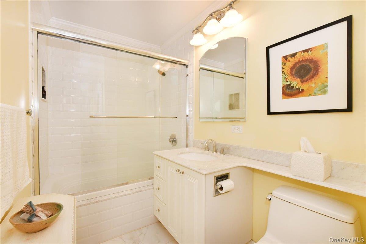 320 E Shore Road 11c Property Photo 25
