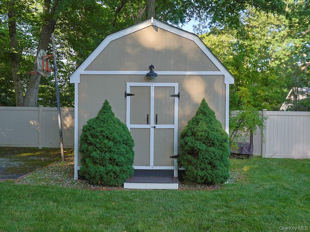 68 Van Buren Street Property Photo 37