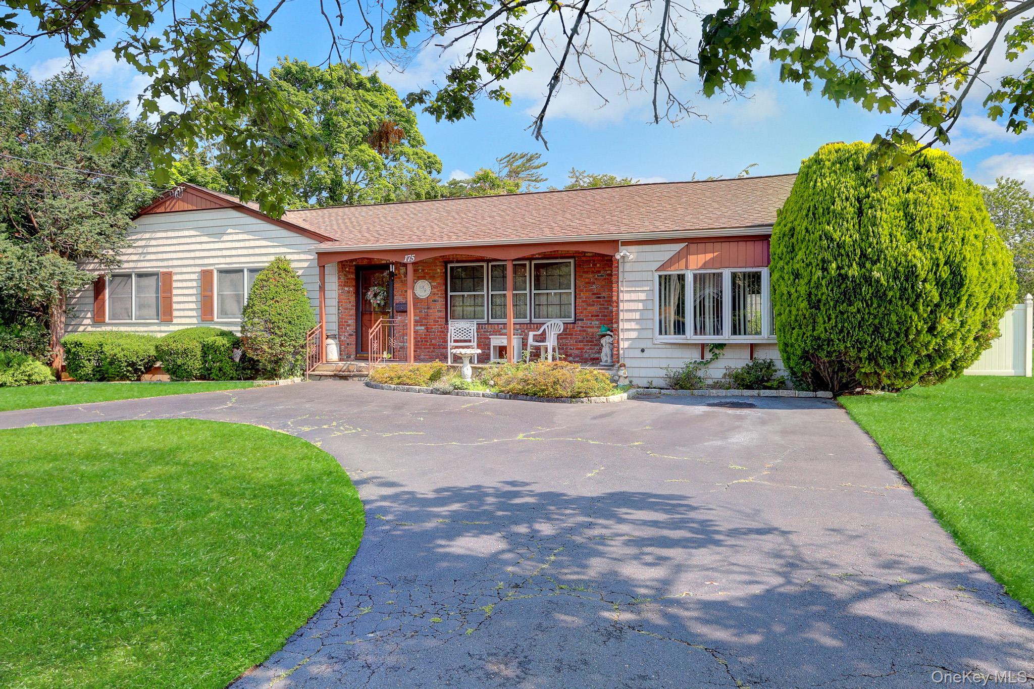 175 Franklin Street Property Photo 3
