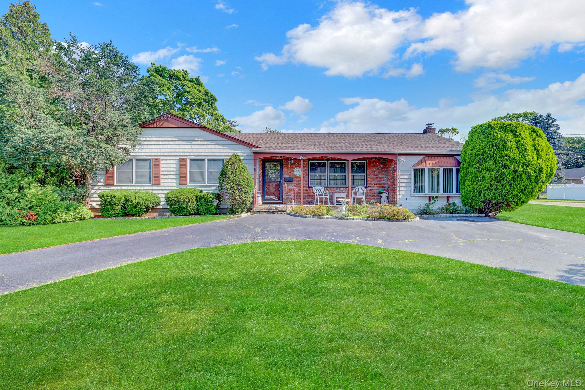 175 Franklin Street Property Photo 4