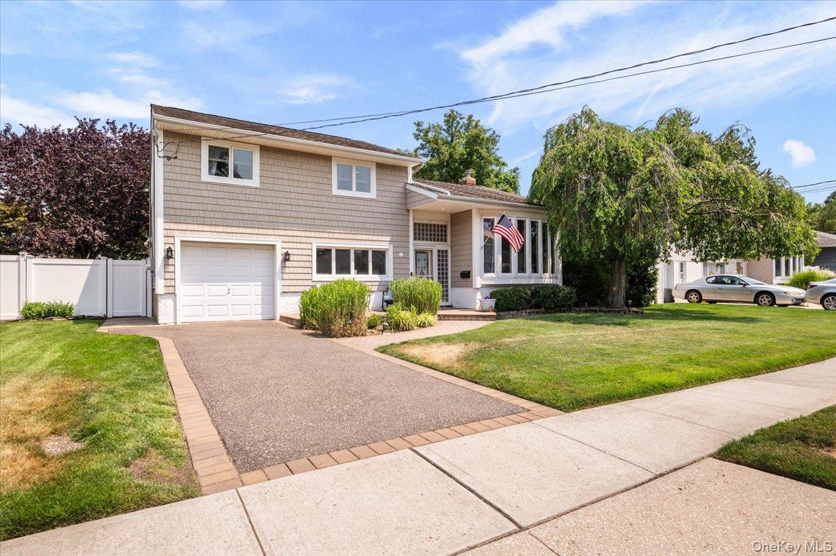 215 N Boston Avenue Property Photo 1