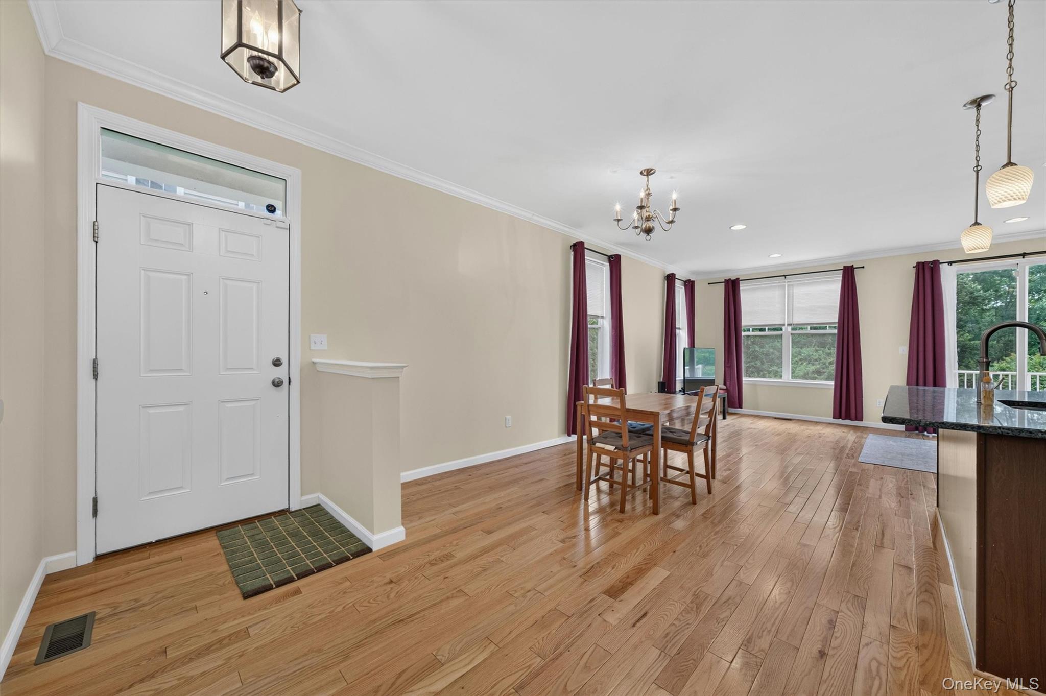 37 Meadow View Drive Property Photo 4