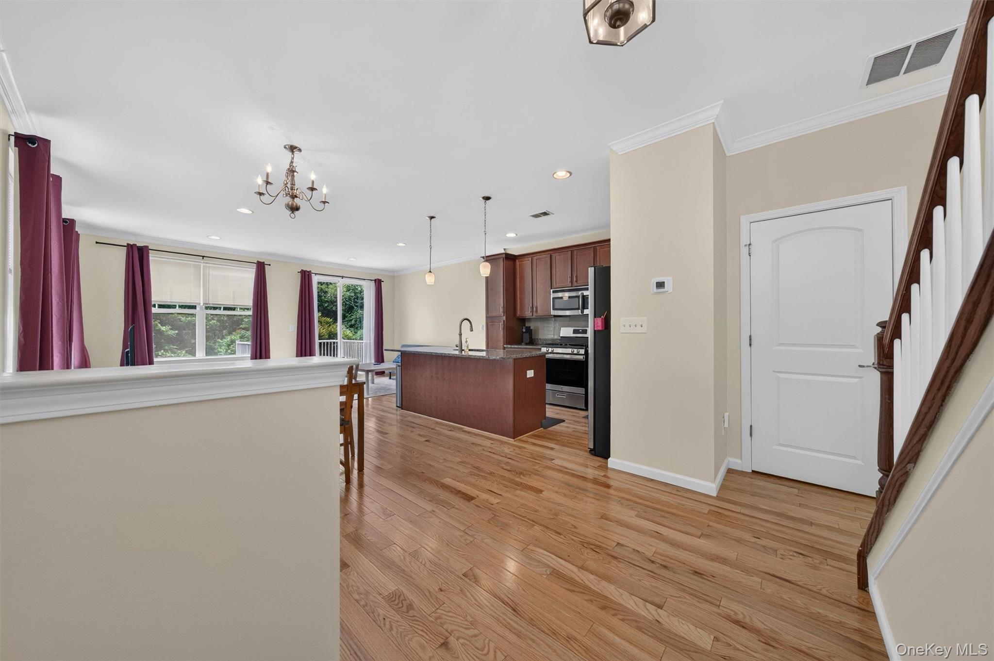37 Meadow View Drive Property Photo 6