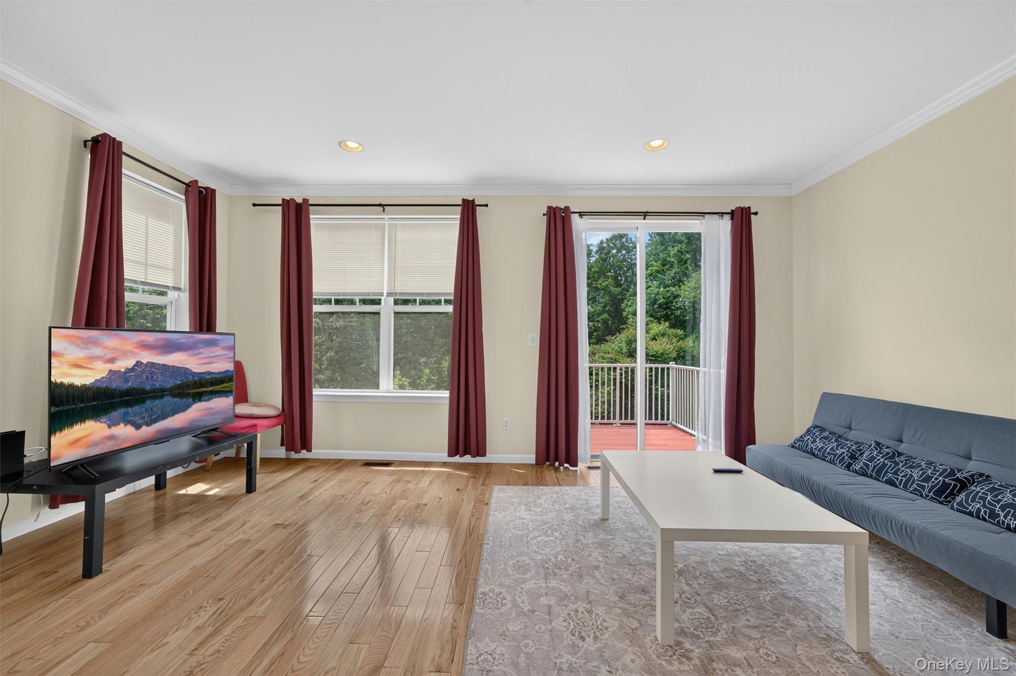 37 Meadow View Drive Property Photo 8