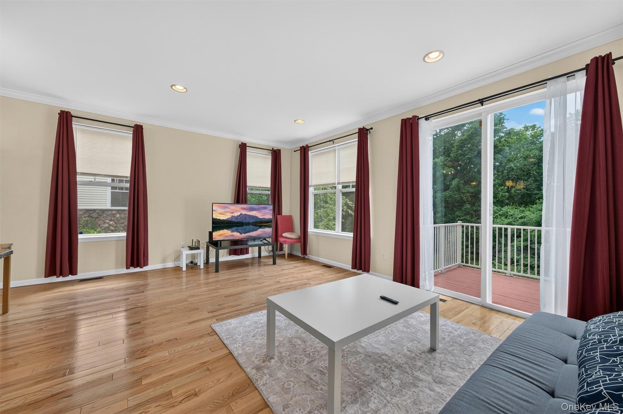 37 Meadow View Drive Property Photo 9