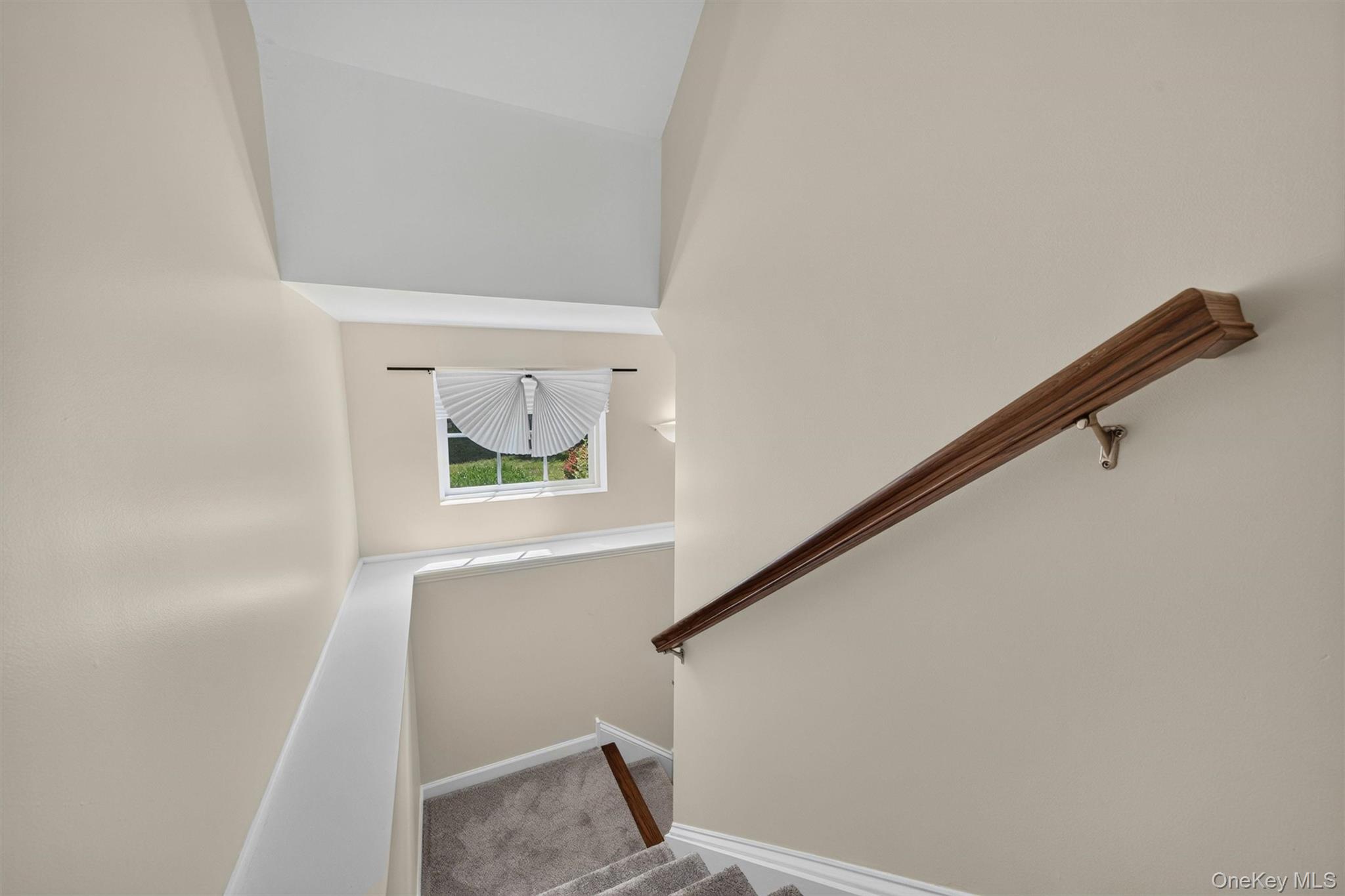37 Meadow View Drive Property Photo 18