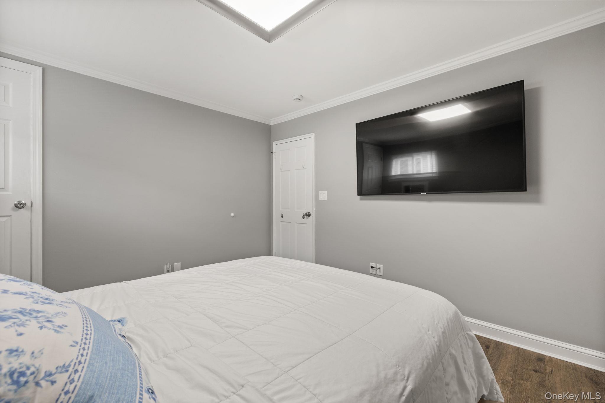 2383 Riverside Drive Property Photo 13
