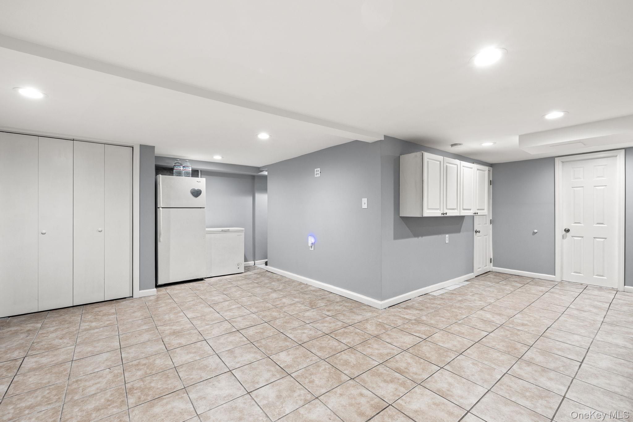 2383 Riverside Drive Property Photo 22