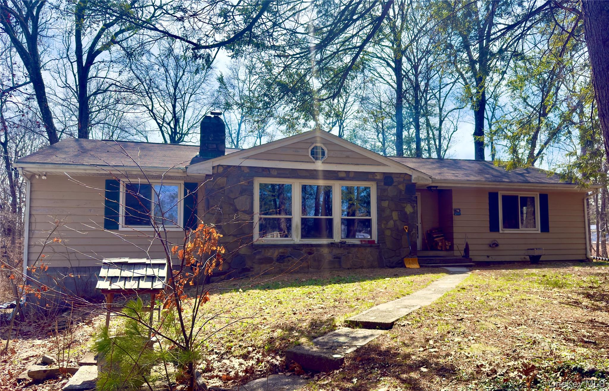 6 Pine Tree Lane Property Photo 1