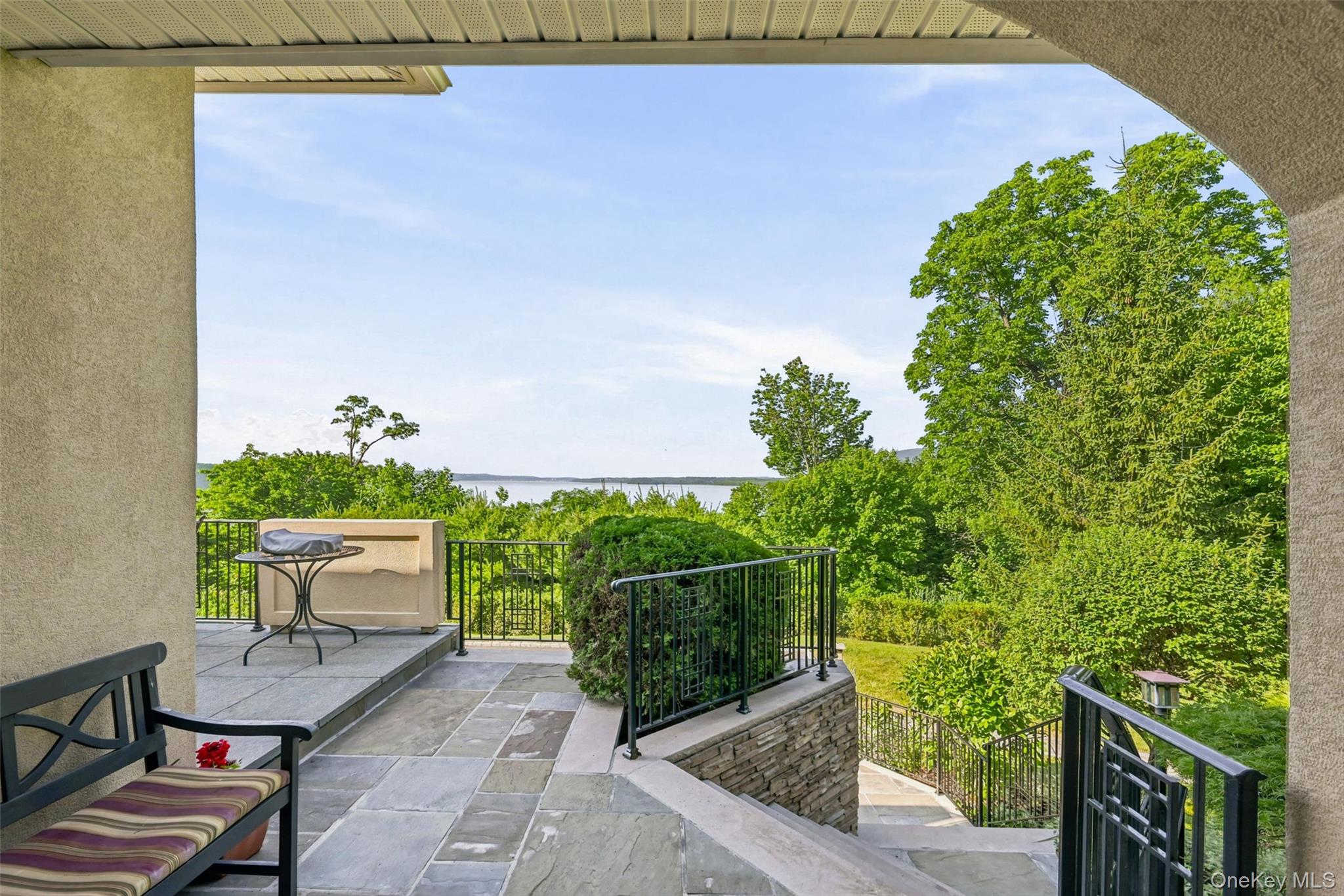 2 Half Moon Ridge Property Photo 6
