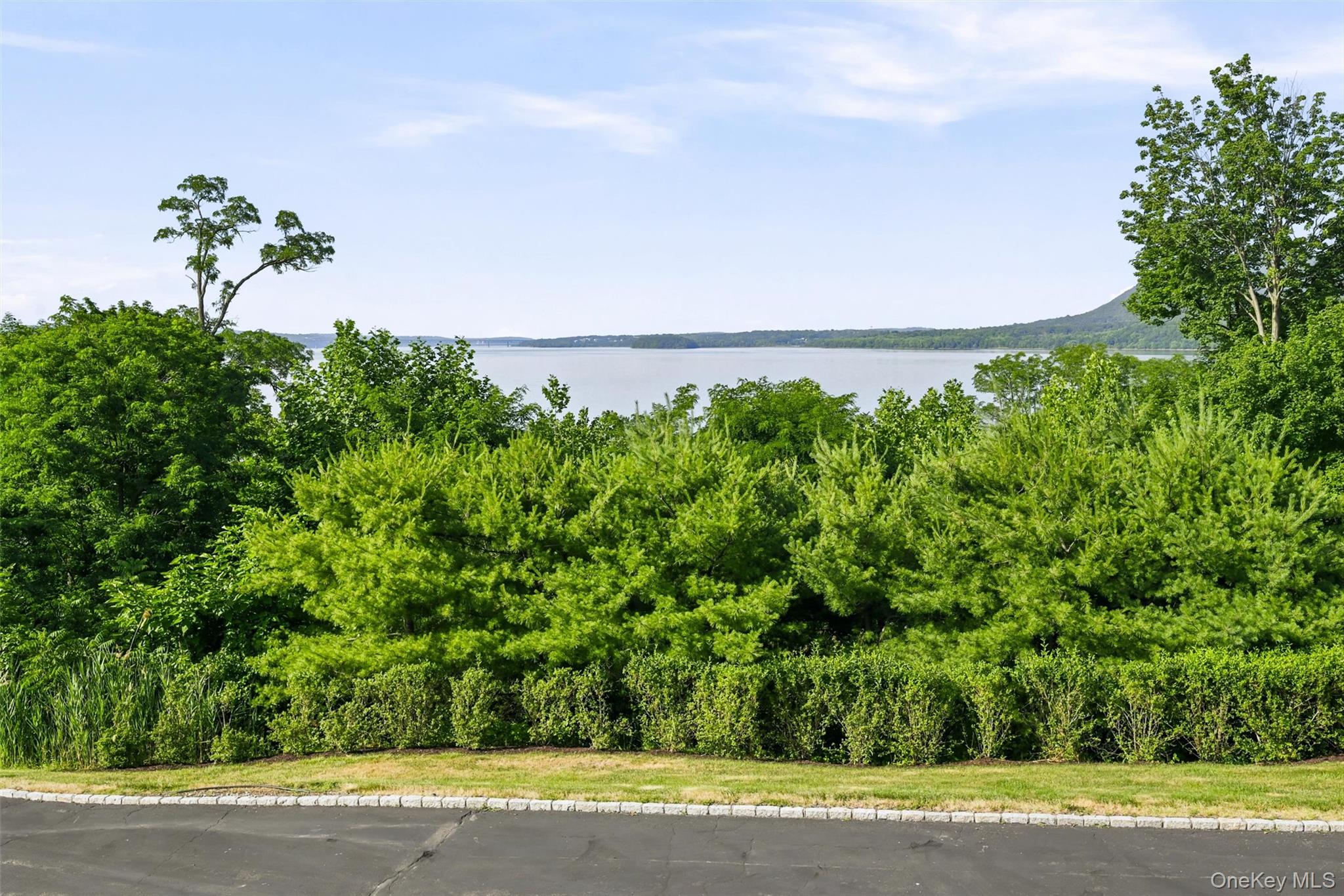 2 Half Moon Ridge Property Photo 47