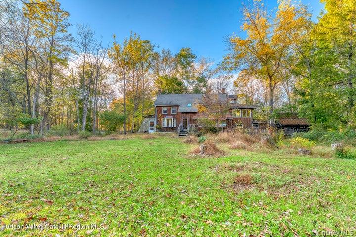 546 Berme Road Property Photo 7