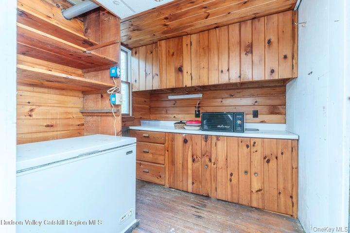 546 Berme Road Property Photo 22
