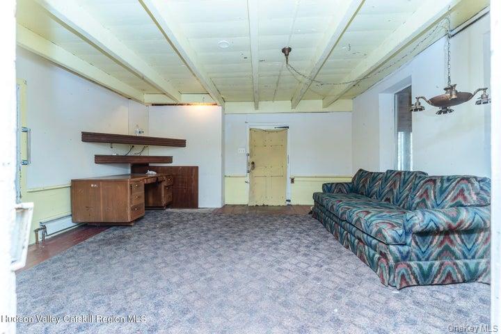 546 Berme Road Property Photo 29