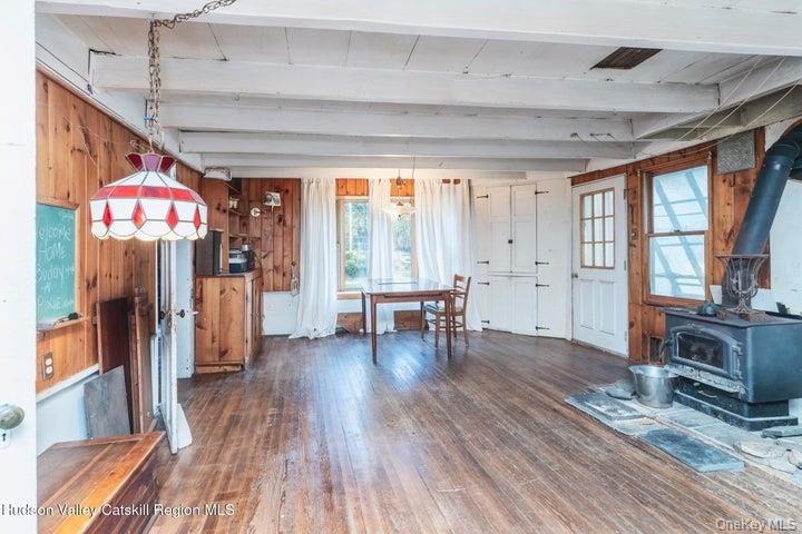 546 Berme Road Property Photo 32